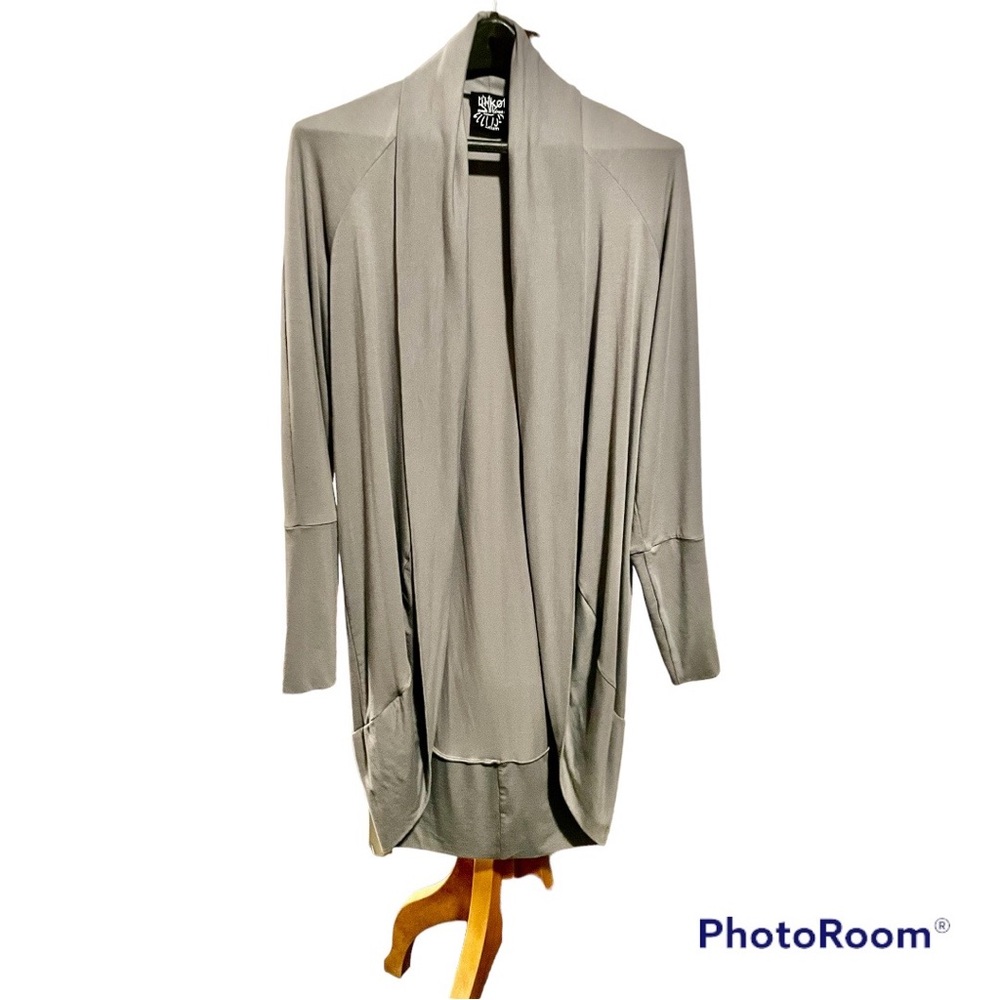 Lilikoi Canadian Designer Cocoon Sweater in grey, size medium